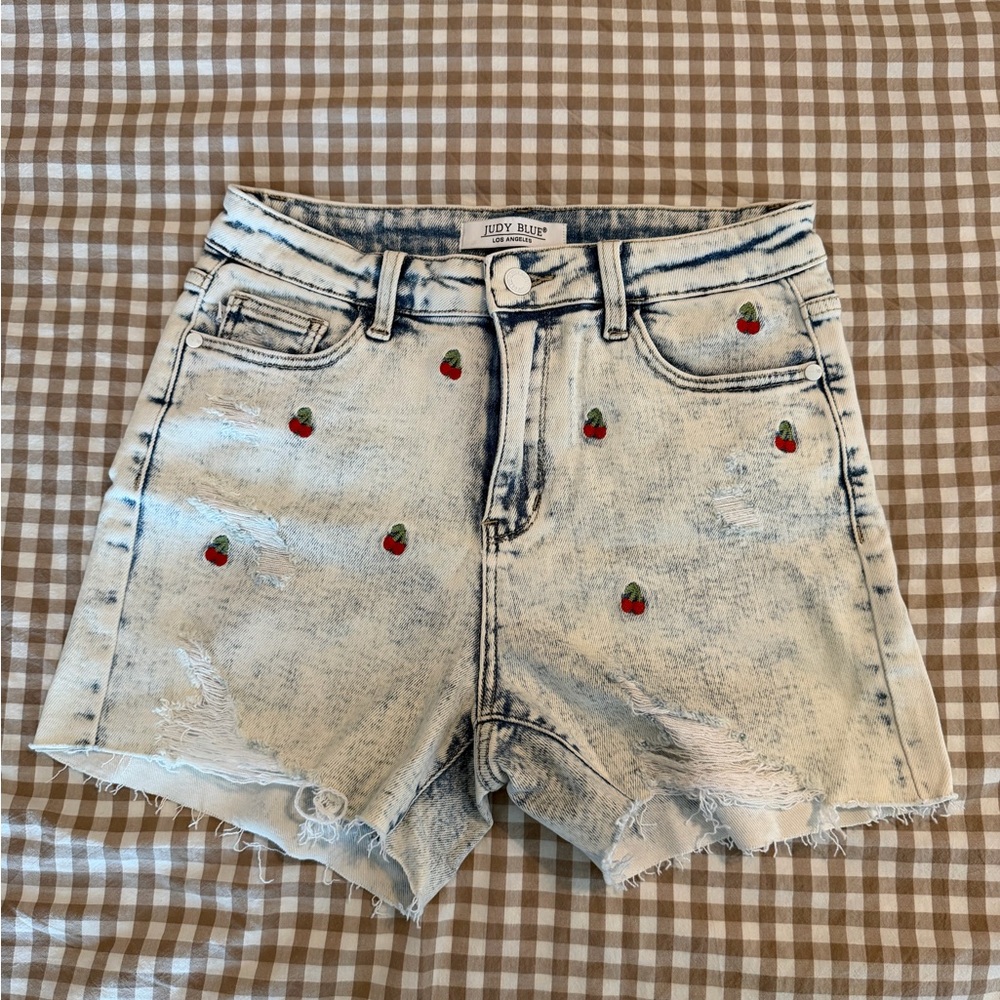 Judy Blue White Acid Wash Denim Shorts with Cherry Embroidery